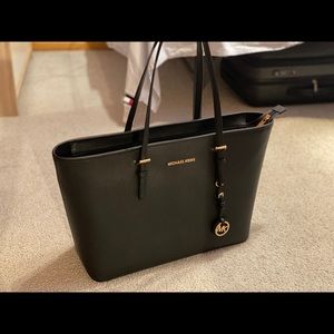 Brand New Michael Kors Jet Set Tote Bag